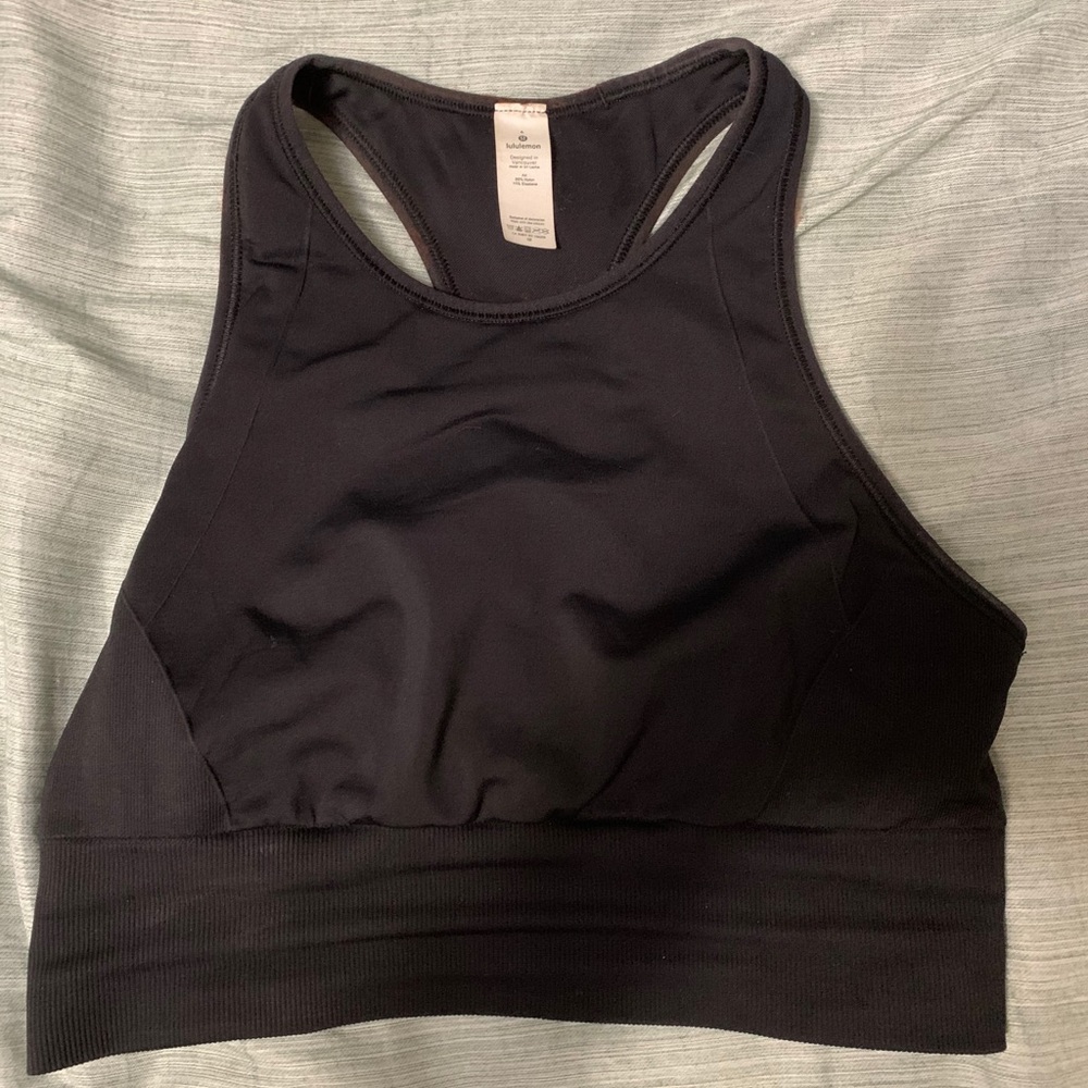 Lululemon sports bra